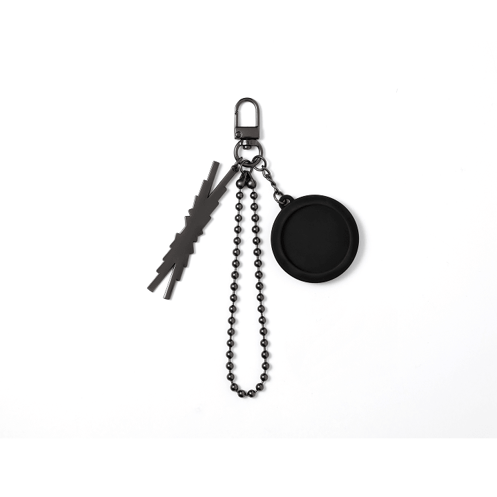 LE SSERAFIM – Keyring