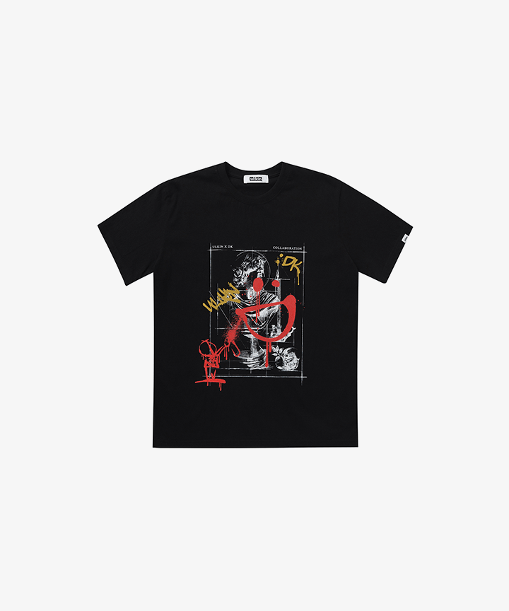 [ULKIN X iKON DK] Spray smile statue T-shirt_Black_0