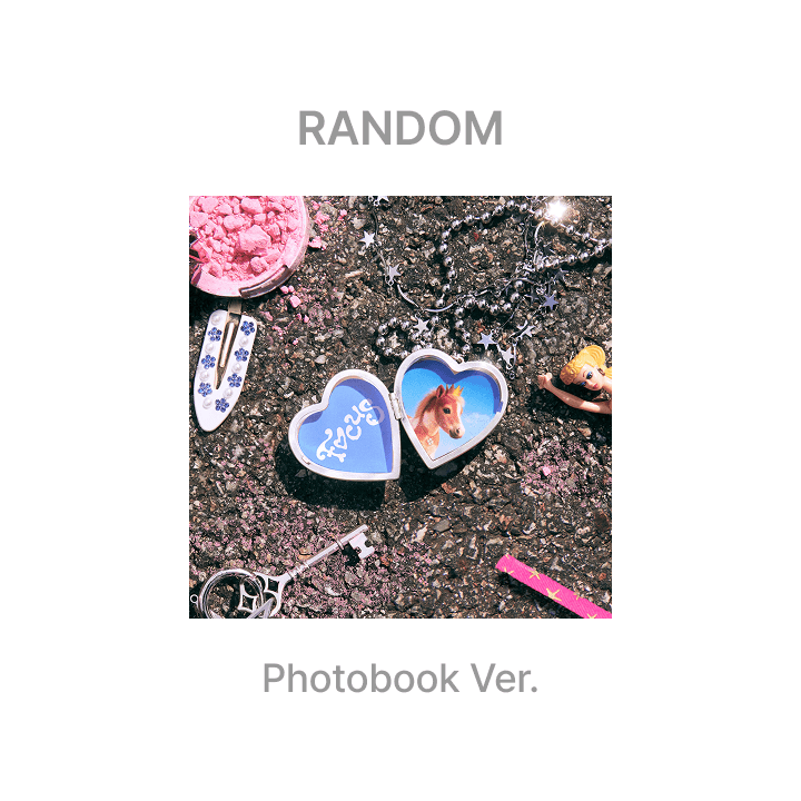 The 1st Mini Album 'FOCUS' (Photobook ver.) (Random)