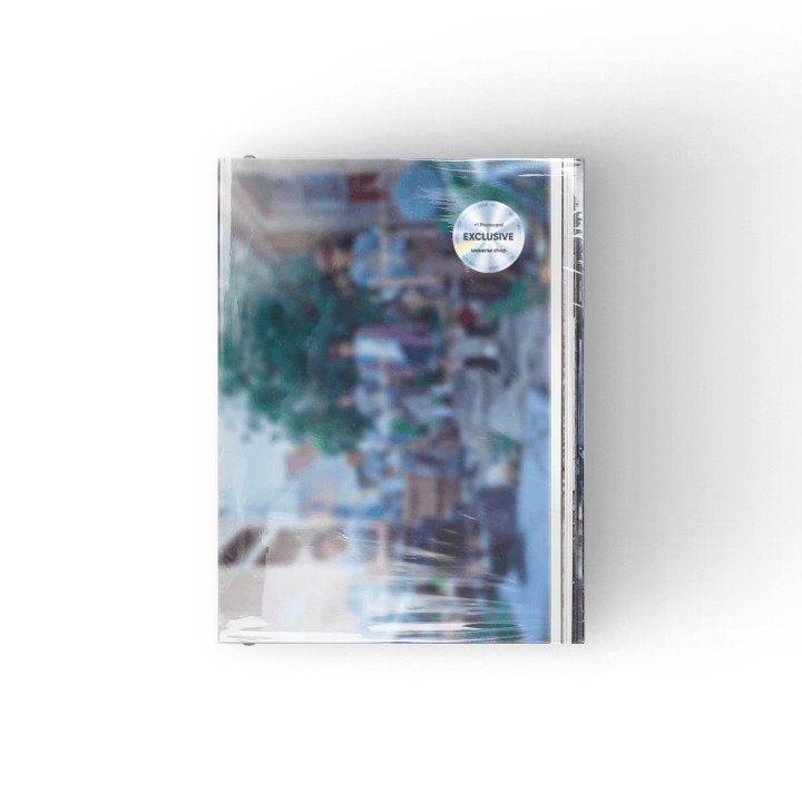 COLOR OUTSIDE THE LINES (Scene 3 ver.) (Weverse Exclusive)
