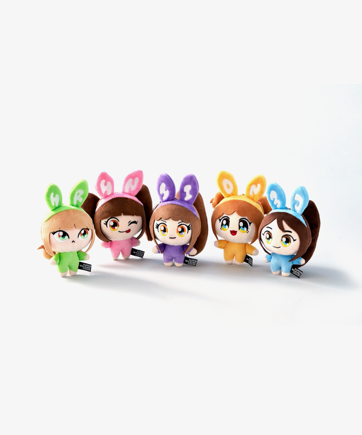 NewJeans | NewJeans X MURAKAMI PLUSH KEYRING