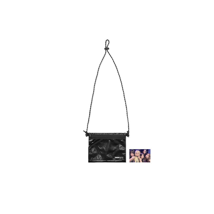 LE SSERAFIM | Sacoche bag (black)